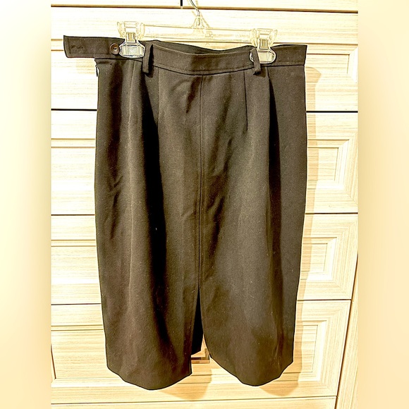 Knee-length black pencil skirt - Picture 2 of 5